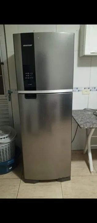 Vendo Geladeira Brastemp semi nova.  - Foto 3