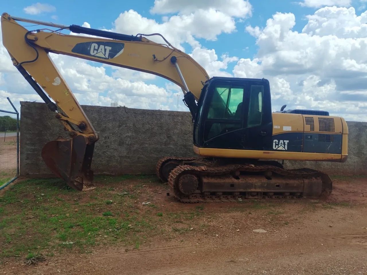 Escavadeira Caterpillar 320D - Foto 2