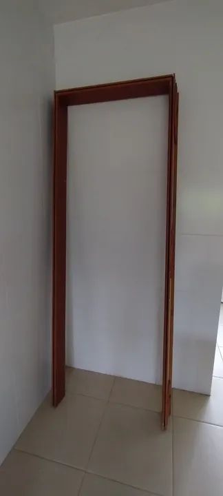 Batente / Marco para porta de madeira de lei 0.70 x 2.10m - Foto 3