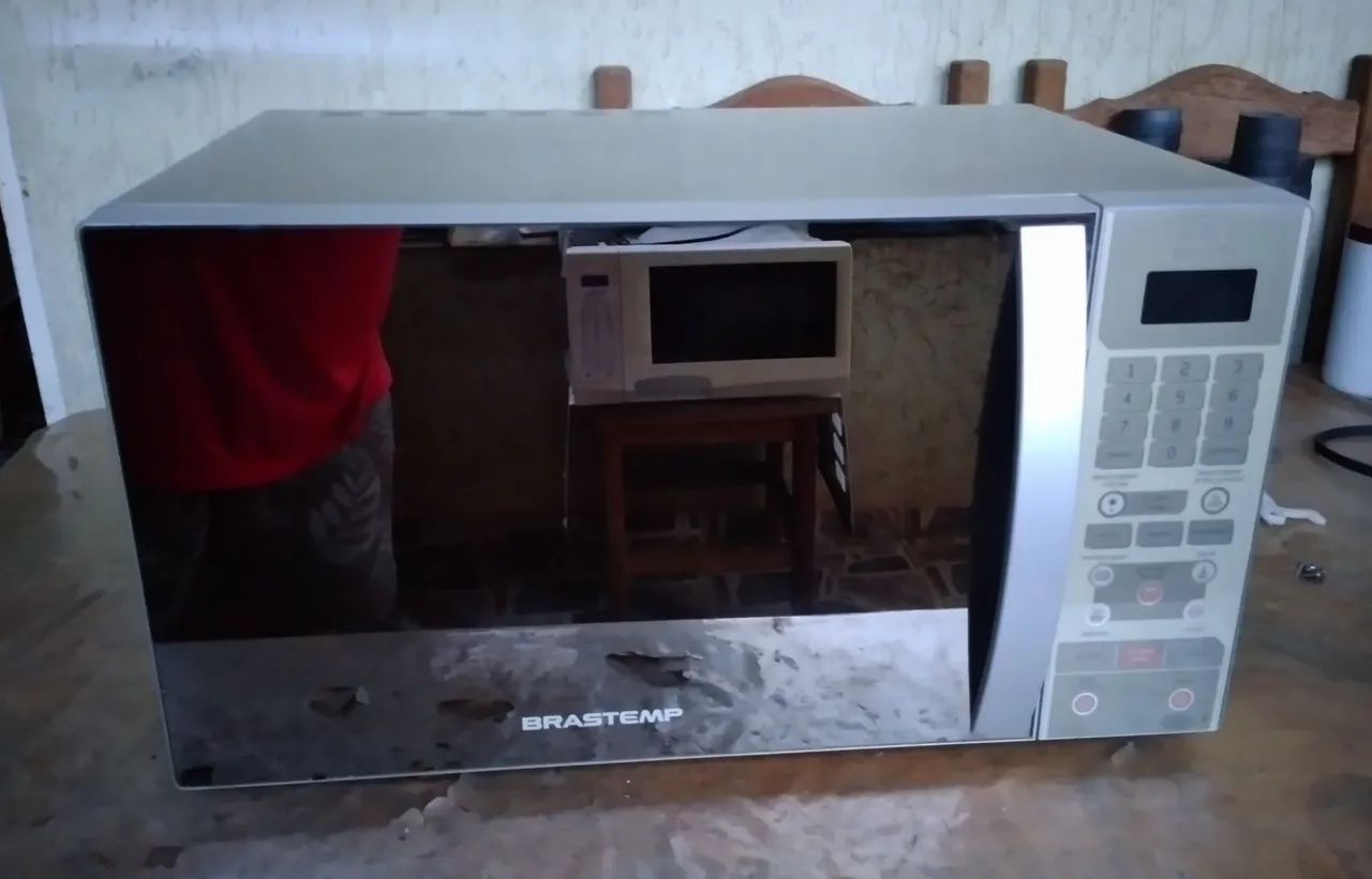 Micro-ondas Brastemp 30 litros inox espelhado 