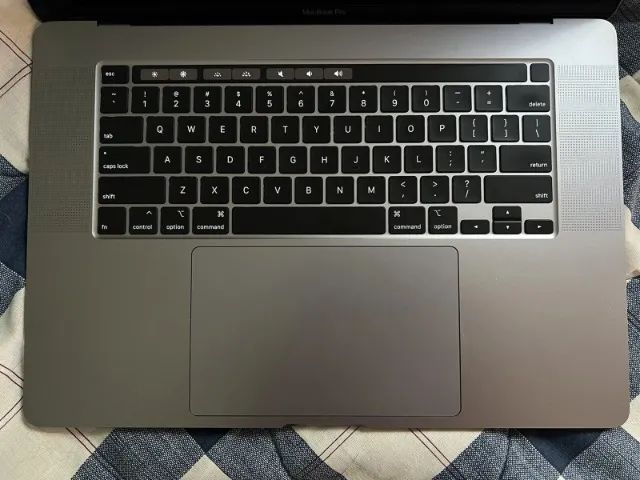 Macbook Pro Touch Bar i9 - Foto 5