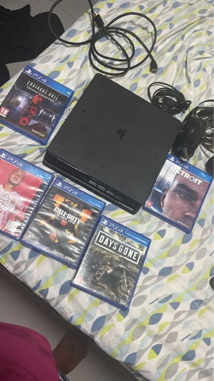 PlayStation 4 Slim 1TB + 2 Controles + 5 Jogos Originais+ headset