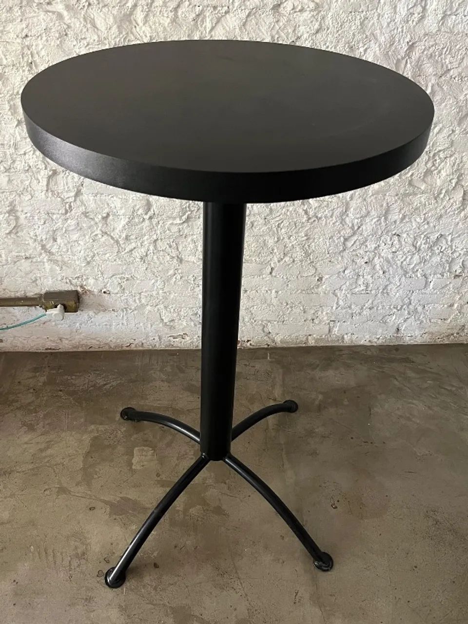 Mesa bistrò madeira revestida preta 60 cm