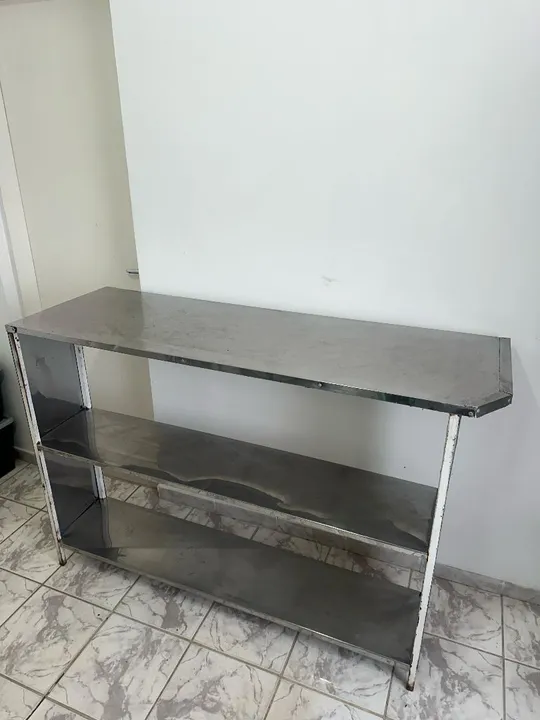 Mesa inox com prateleiras