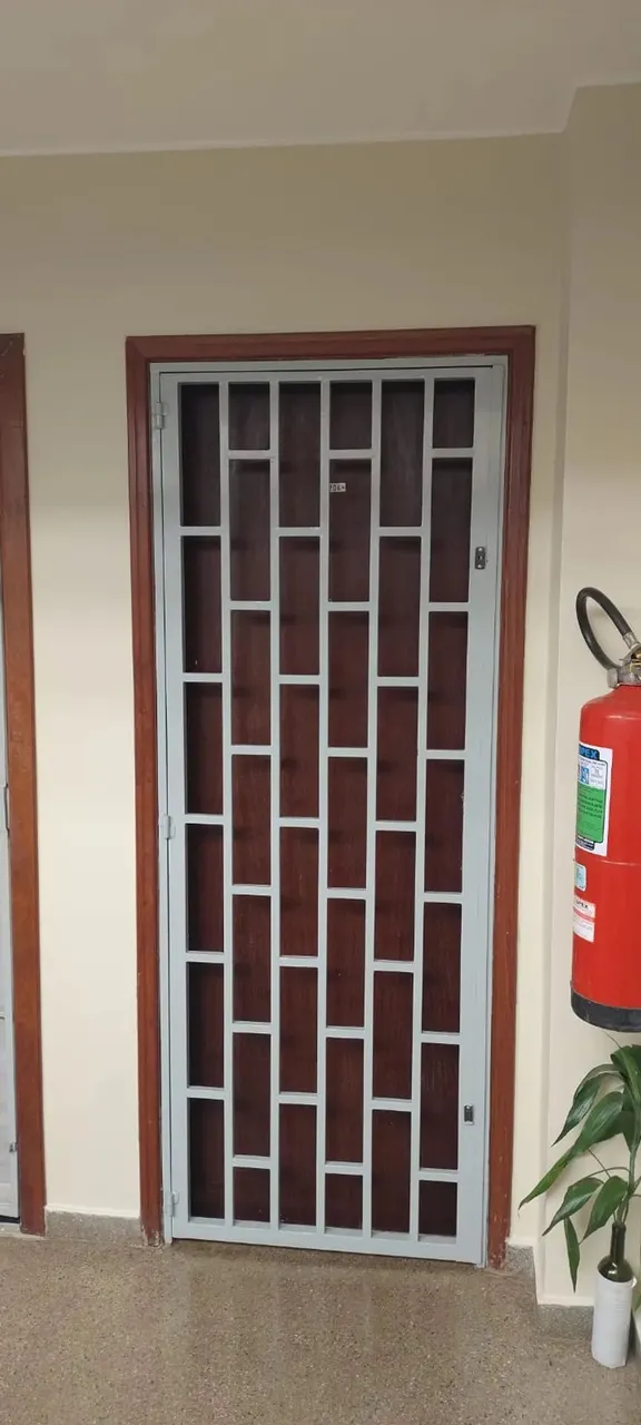 ALUGA-SE ÓTIMO APARTAMENTO
