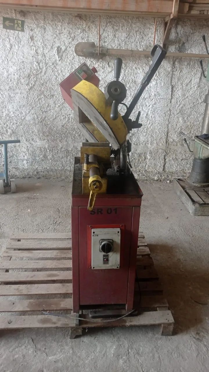 Serra Fita Horizontal Starrett 33220-Ano 2012 Corte reto Usada - Foto 3