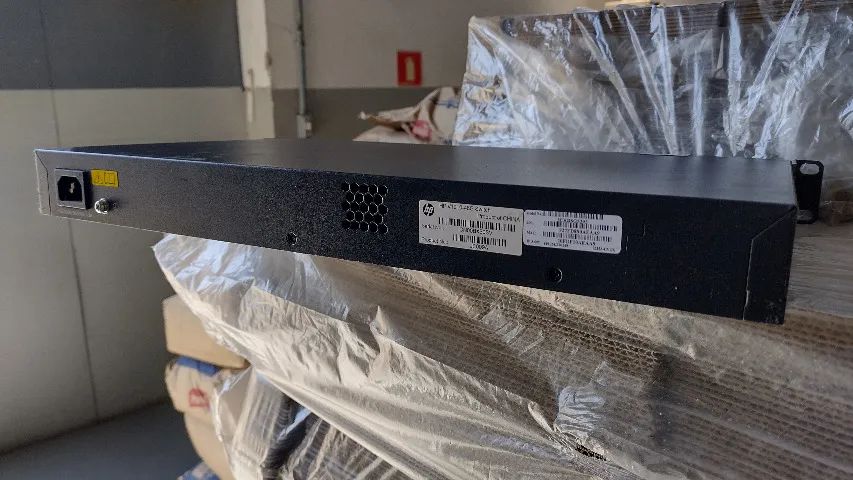 Switch 48 portas 3Com/HP 2952-SFP+ / HP V1910-48G - Foto 5