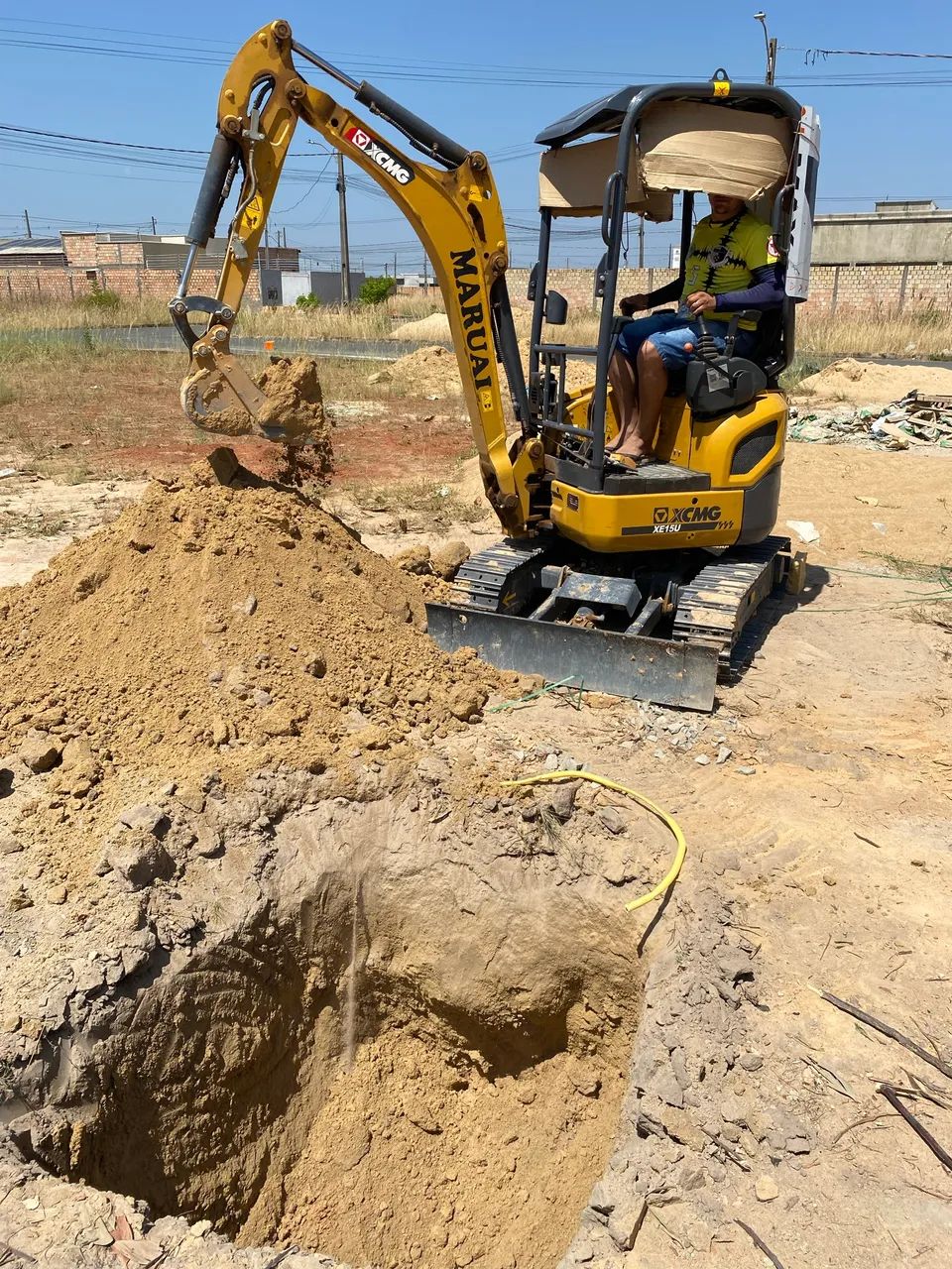 Mini escavadeira = maxima eficiência - Foto 4