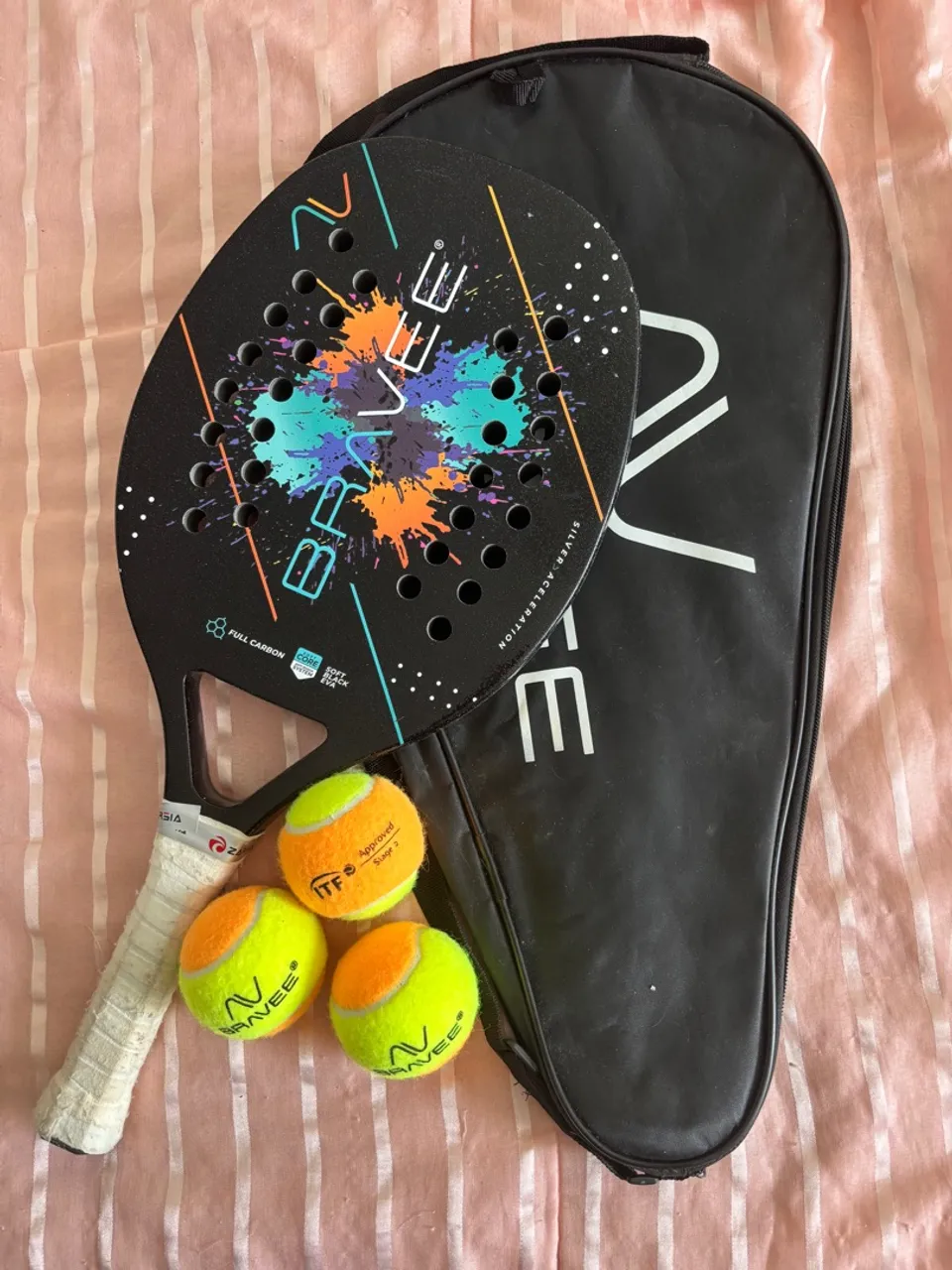 Kit Raquete de Beach Tennis Bravee + Bolas