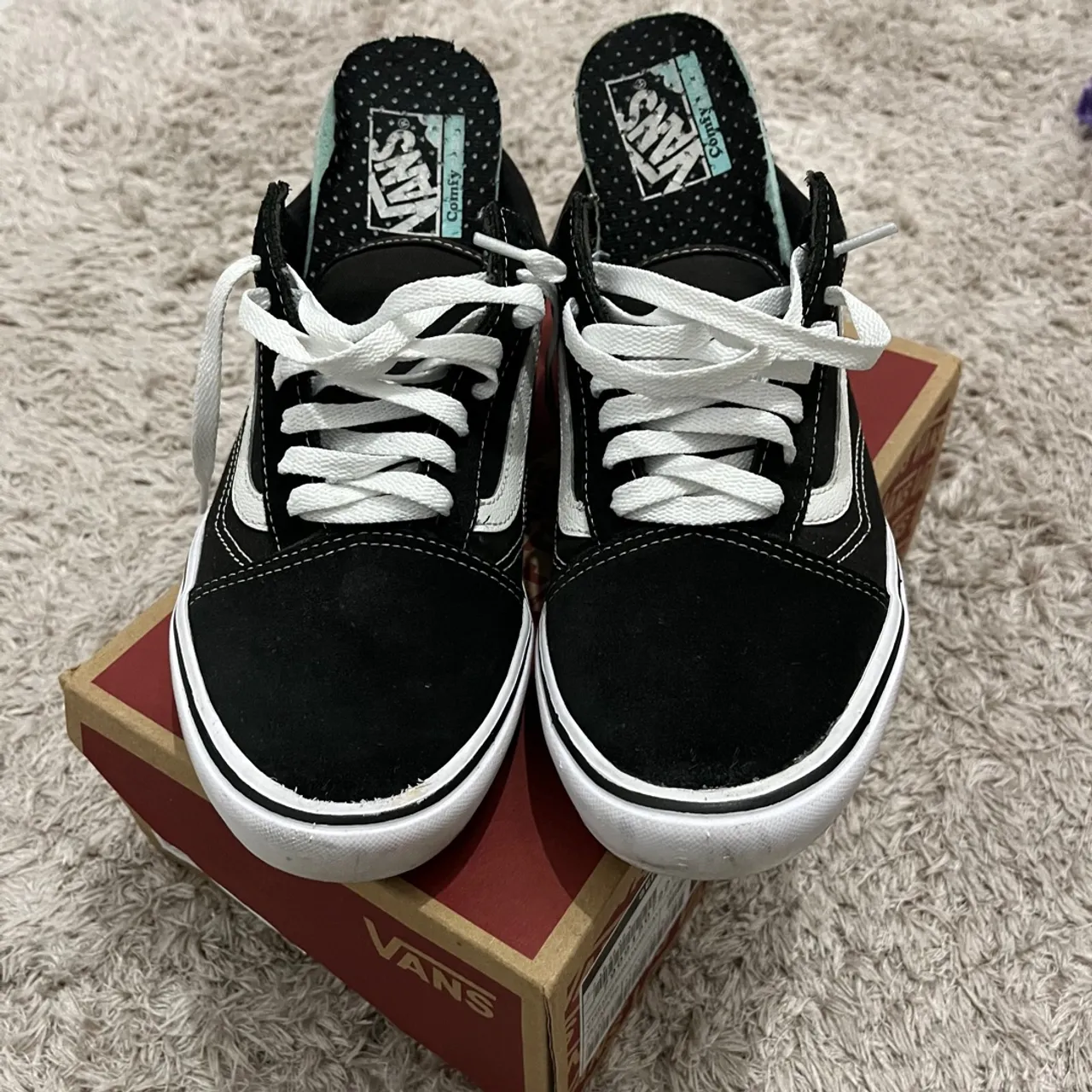 Tênis Vans Old Skool preto e branco