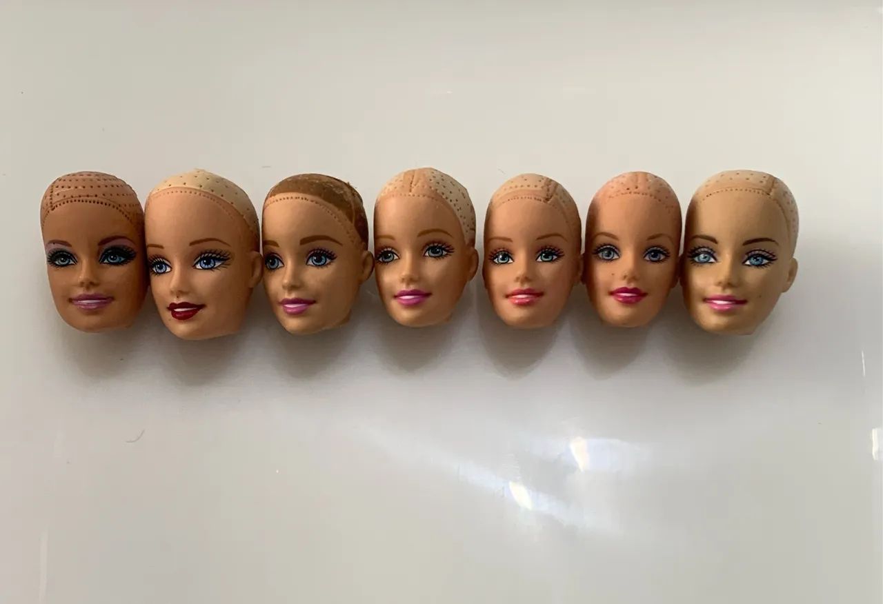 LEIA A DESCRIÇÃO Lote com 7 cabeças - Barbie