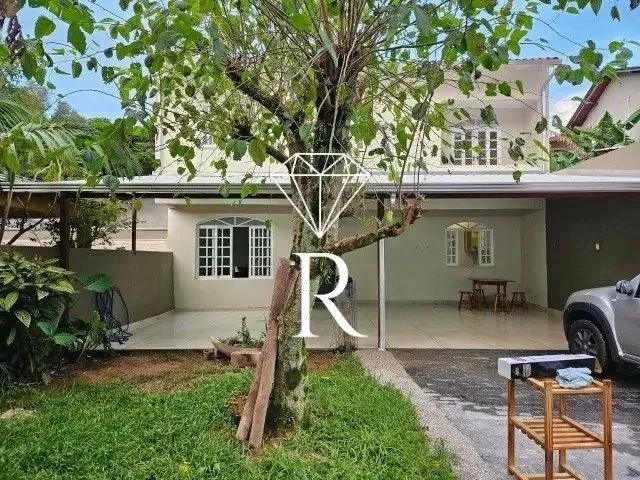 Casa com 2 quartos no bairro Itacorubi - Florianópolis