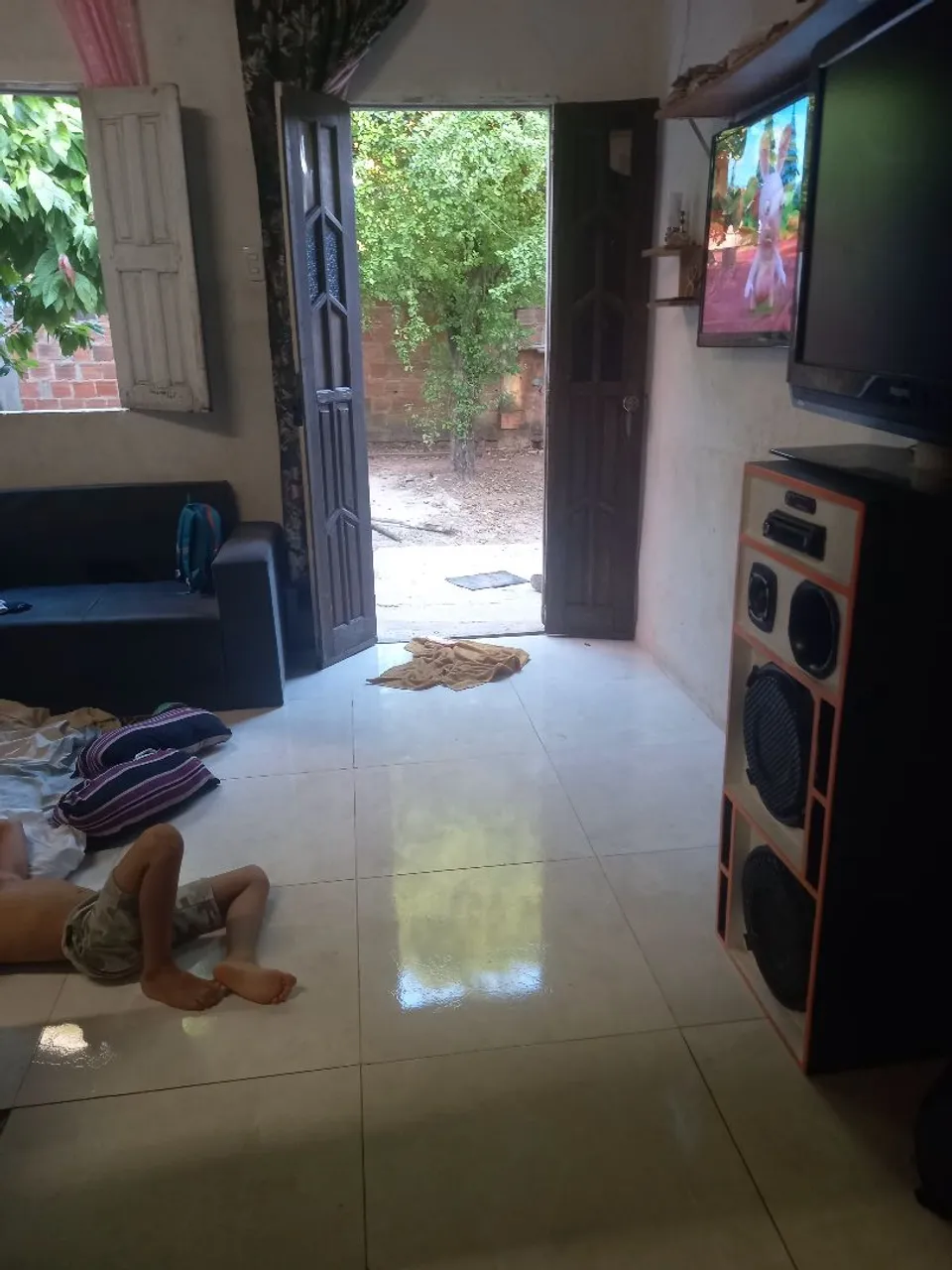 Casa com terreno em periperi/constituinte