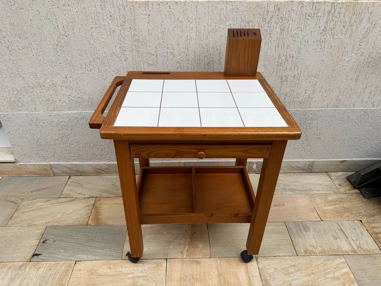 Mesa apoio com rodinha para espaço gourmet.64962147274371123