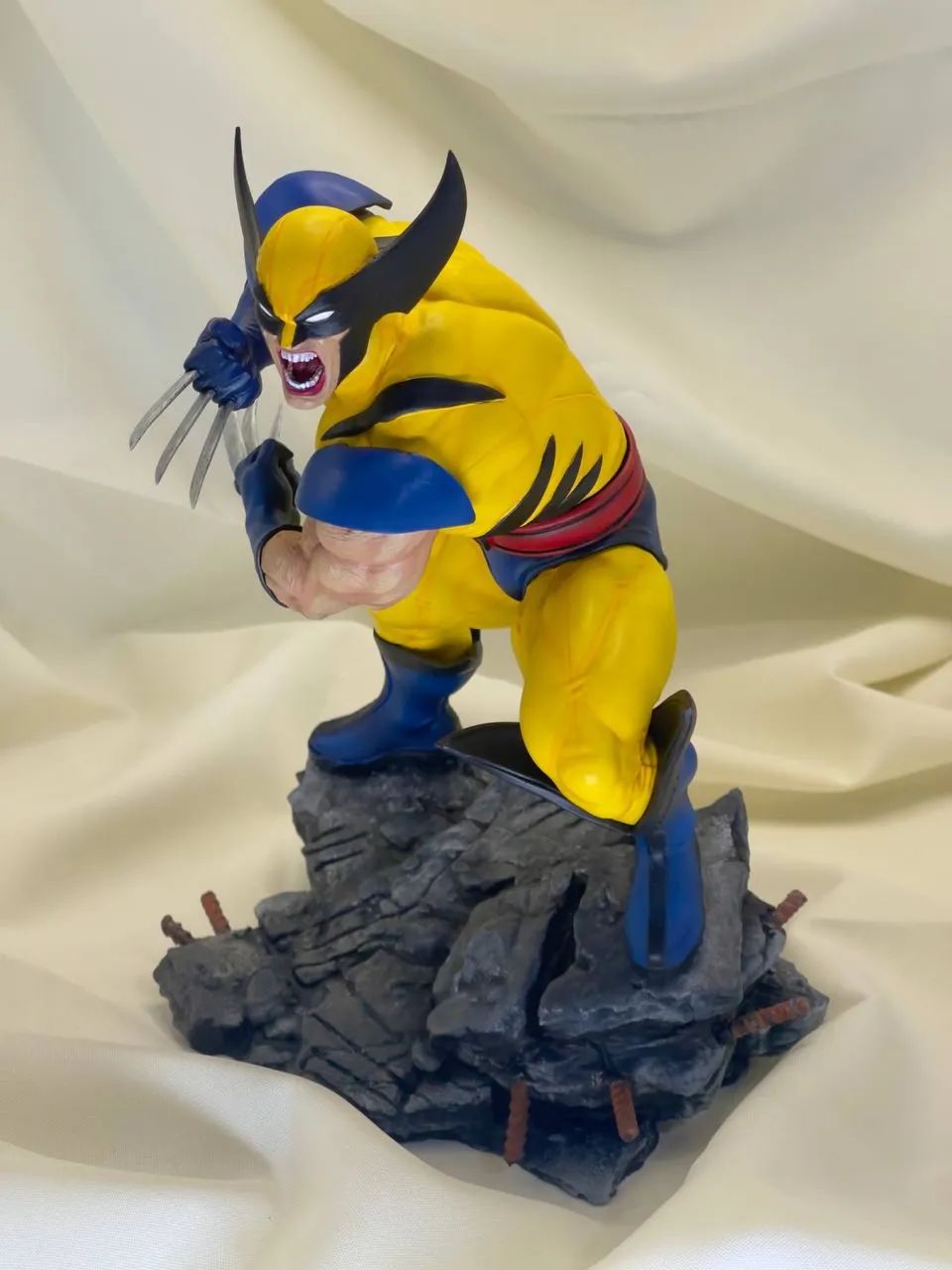 Estátua Wolverine (Clássico) - Marvel X-Men - Foto 2
