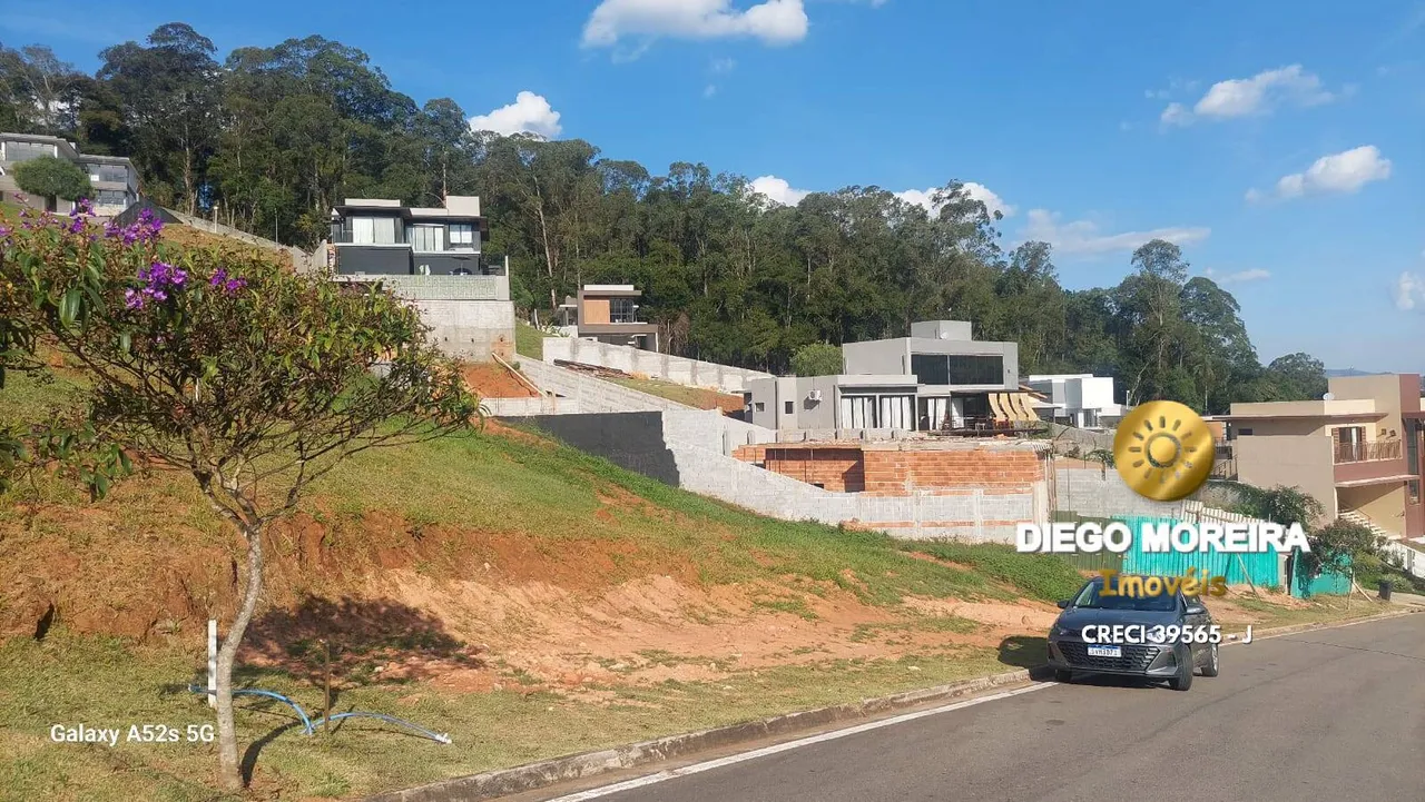 Terreno à venda em Condomínio de Atibaia