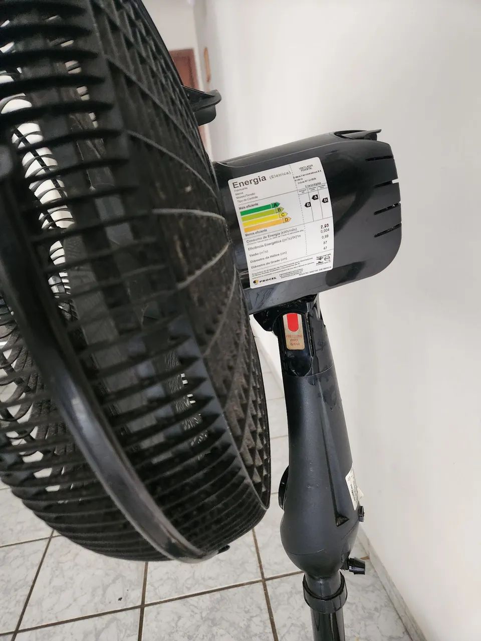 Ventilador de Pé Britânia Turbo 1800- Retirada de peças ou conserto - Foto 3