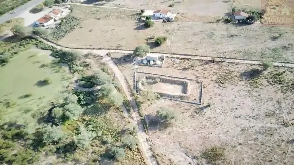 Imóvel para venda possui 25000 m² em Centro - Iati - PE