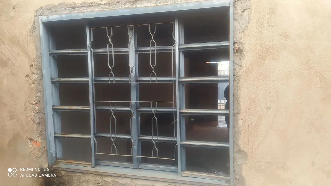 Janelas de Aço com Grade