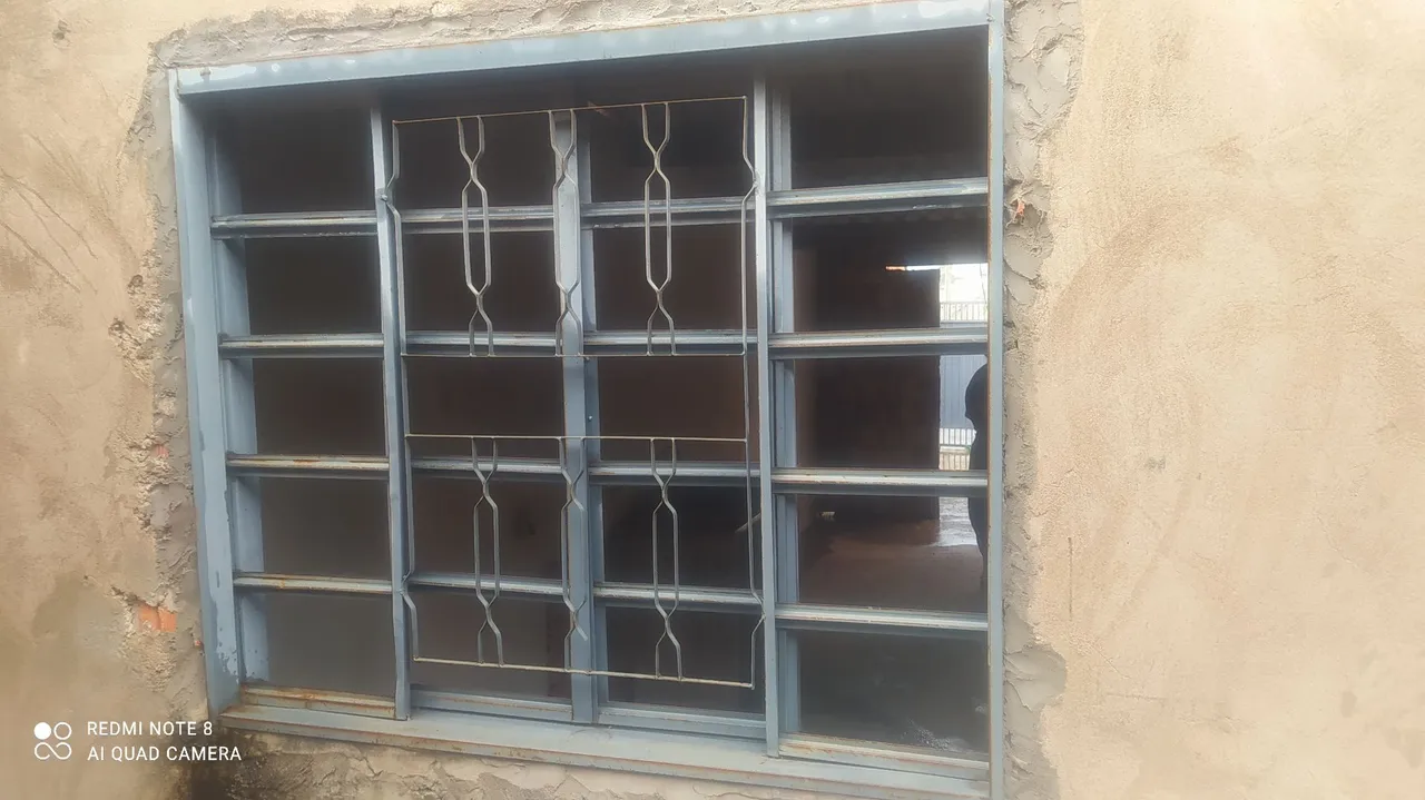 Janelas de Aço com Grade