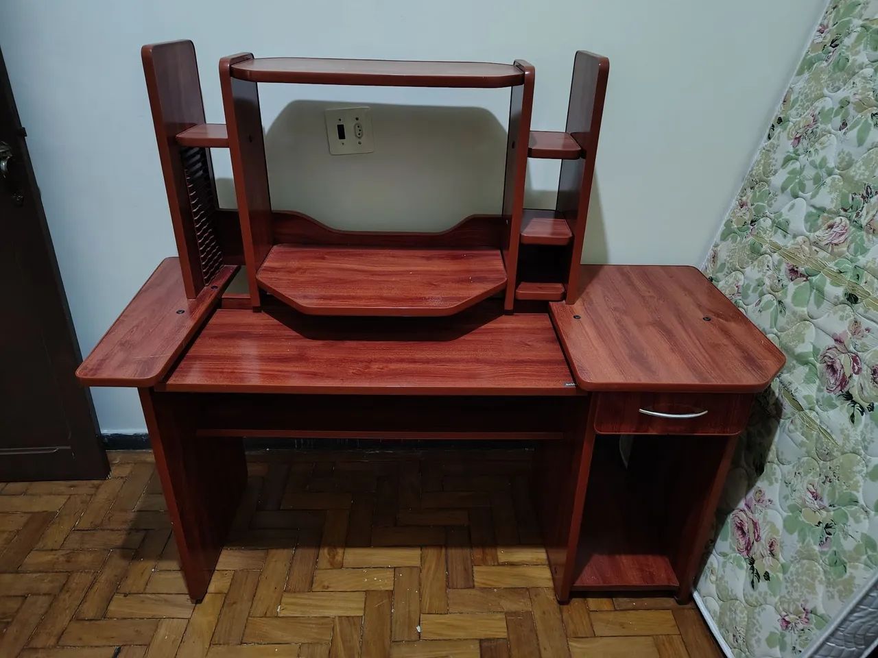 Armário para computador