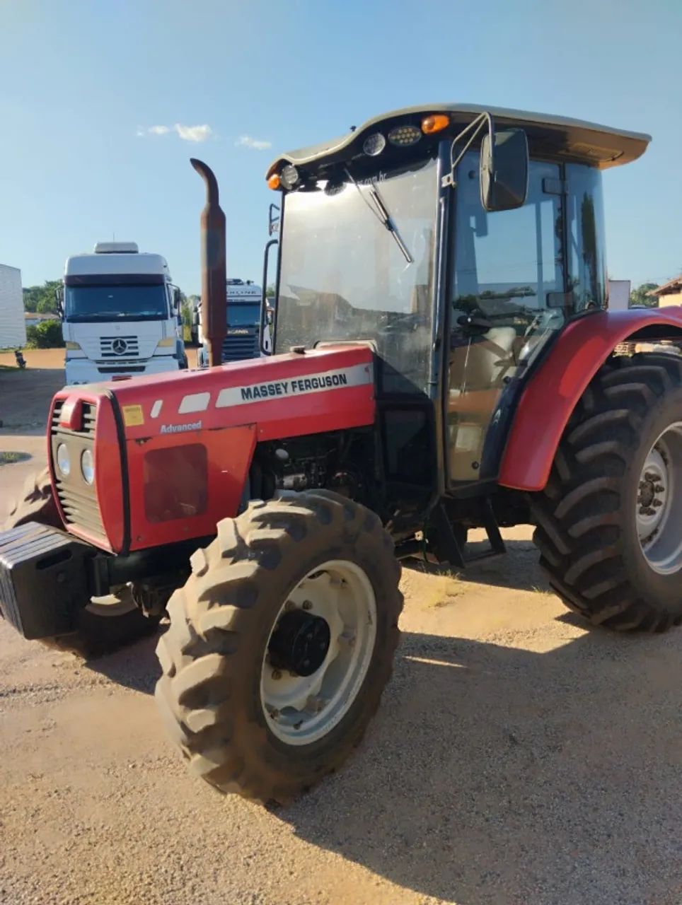 Trator275-2009 tração ZF central Três alavancas Ar Gelando.