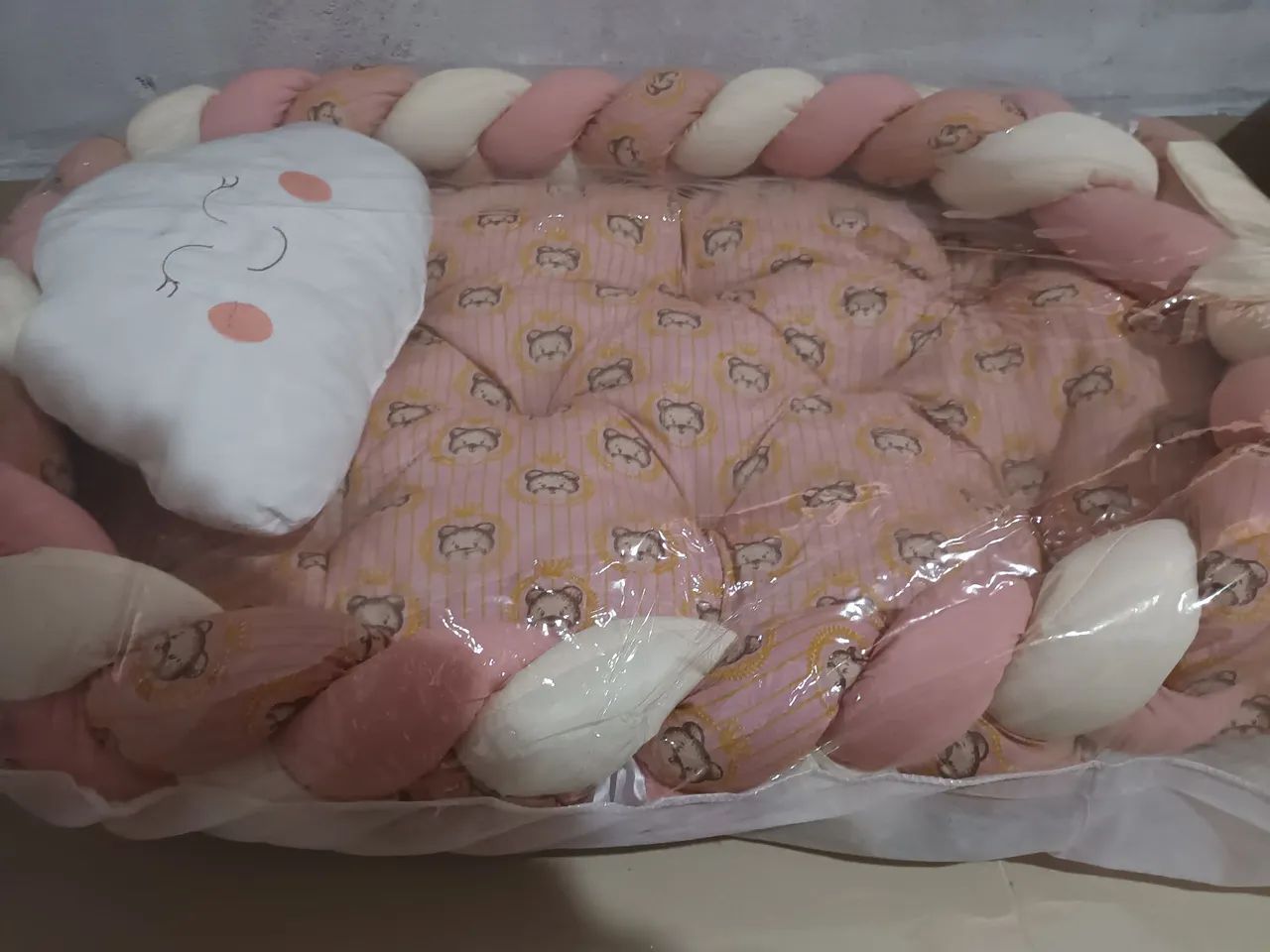 Cama Infantil para Bebê - Almofada de Coração - Novo