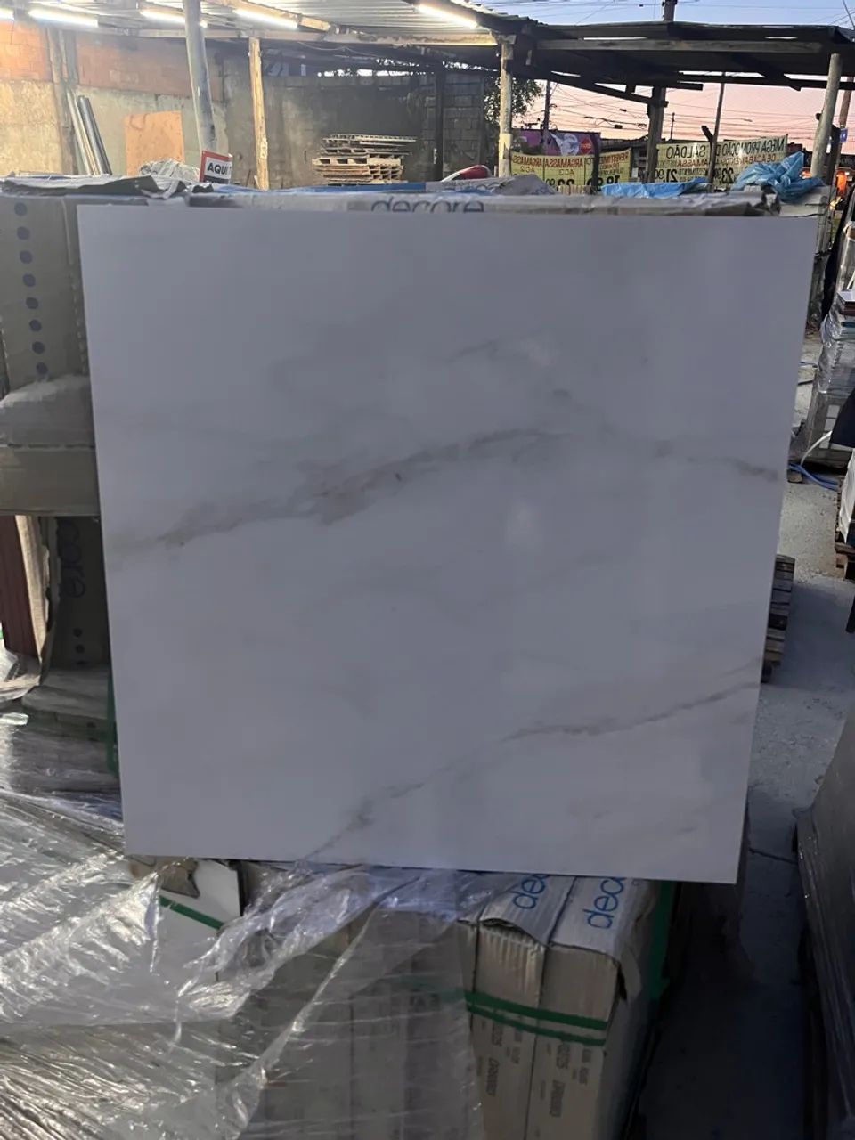 Oportunidade cerâmica 60 x 60