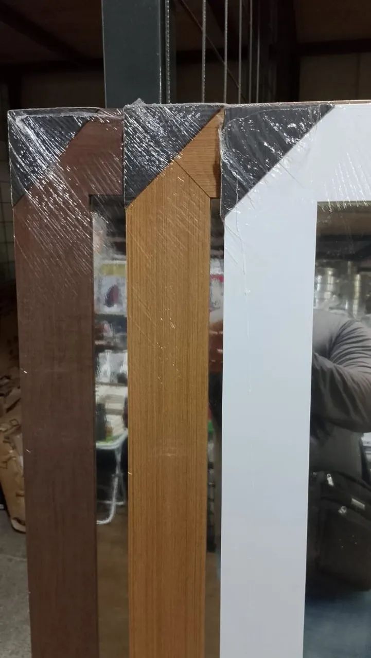 Espelho Grande com Moldura em MDF - Foto 2