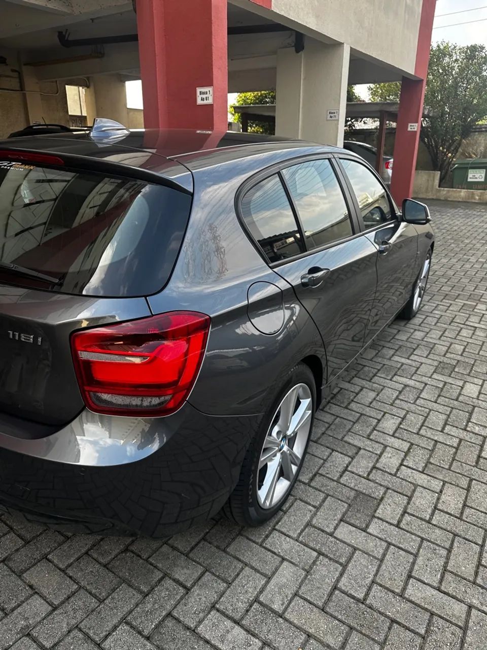 BMW 118i | Baixa KM - Nova - Volante M Sport  - Foto 5