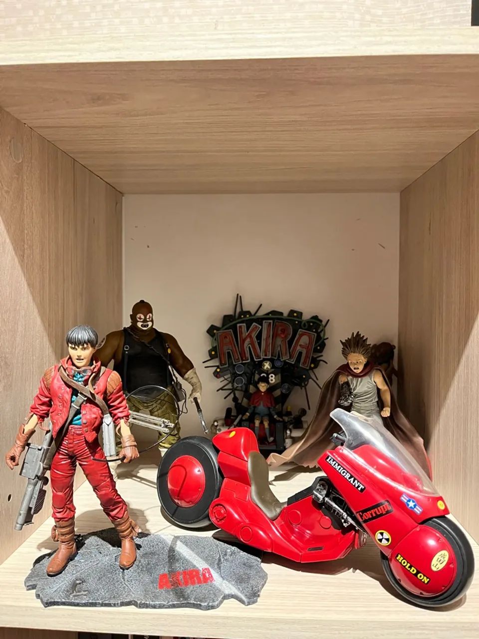 Figuras completas lote Coleção Akira Mcfarlane  - Foto 2
