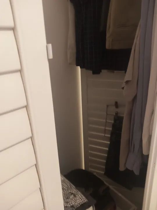 5 conjuntos painéis e/ venezianas articul. e/ PVC(USA) BIOMBOS R$400/conj. R$200/painel - Foto 2