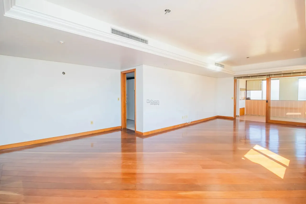 Apartamento com 4 Quartos no Menino Deus