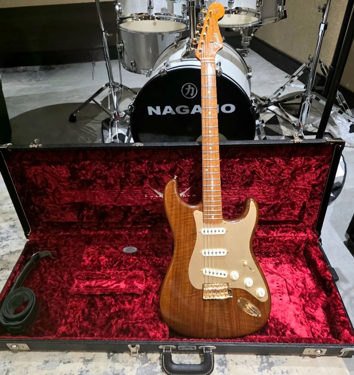 Fender custom shop artisan claro 