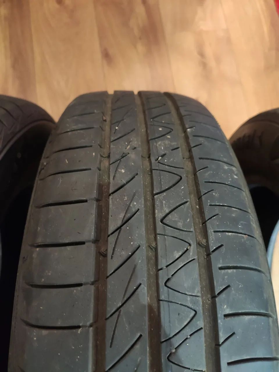 Pneu Continental PowerContact2 175/65 R14 - Foto 4