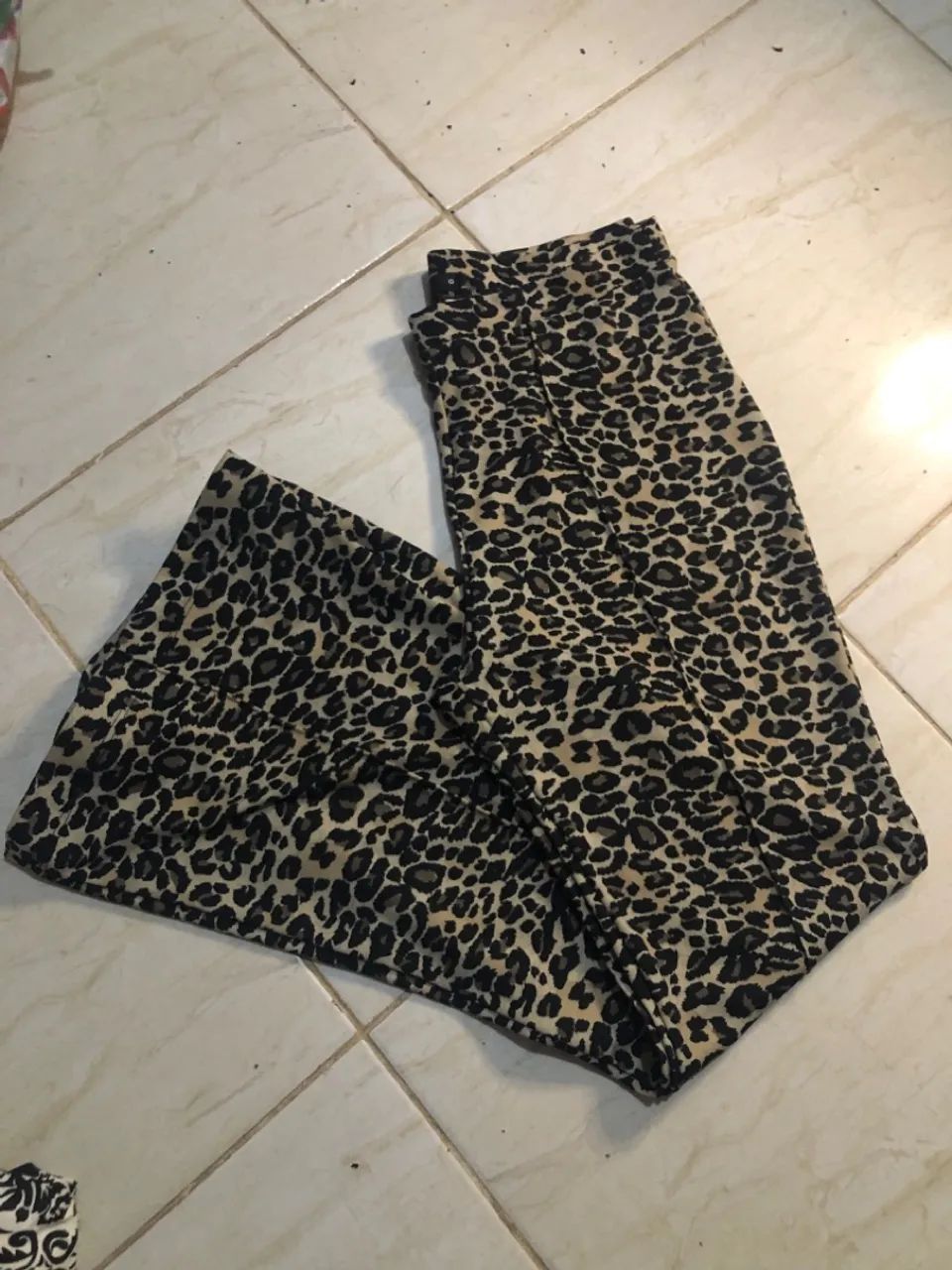 Calça leopardo 