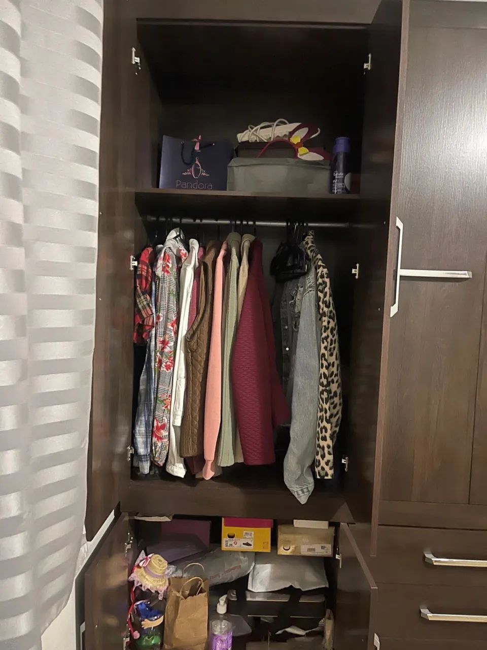 GUARDA ROUPA 5 PORTAS  3 GAVETAS.  - Foto 2