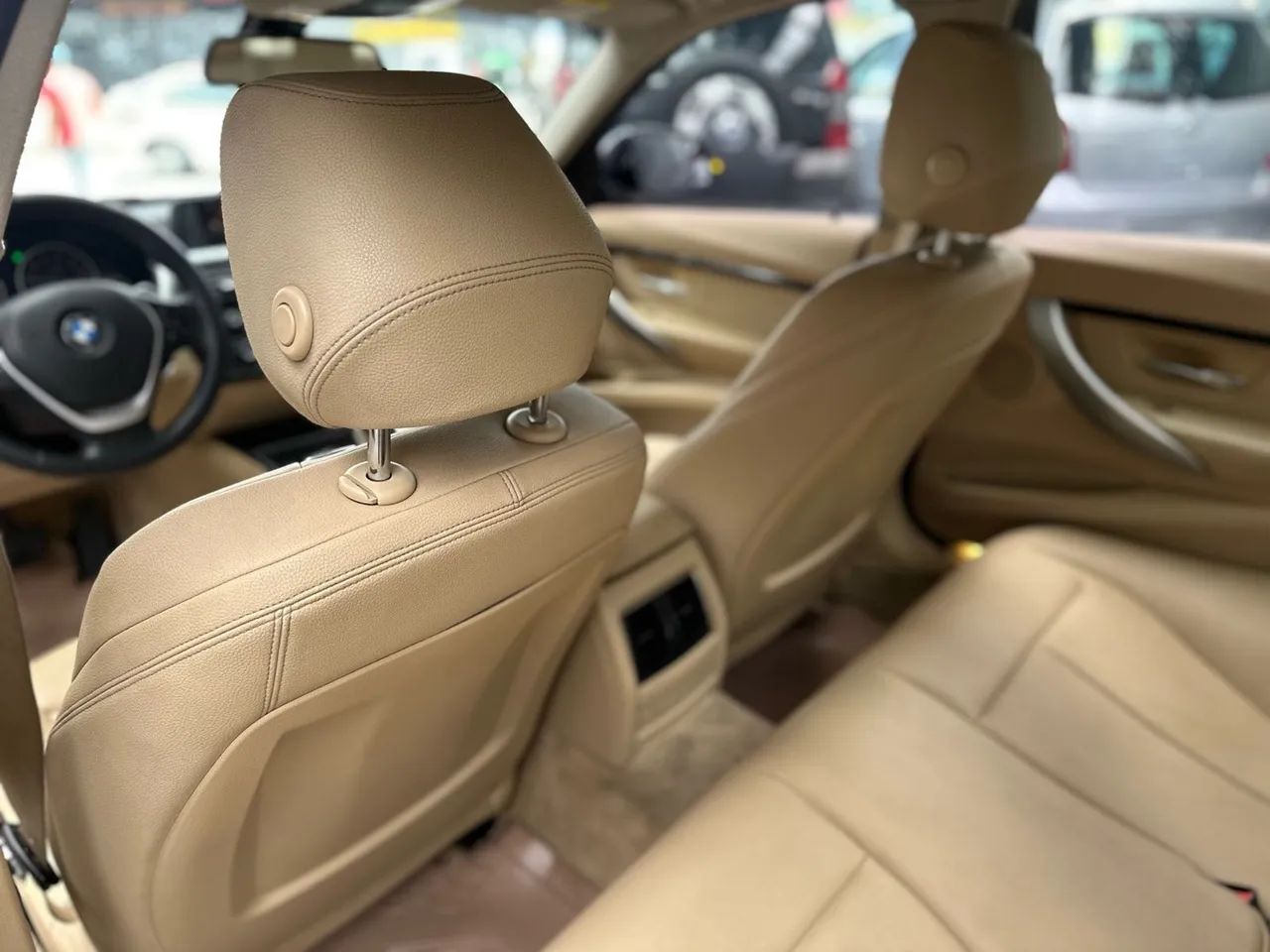 BMW 320i  - Foto 2
