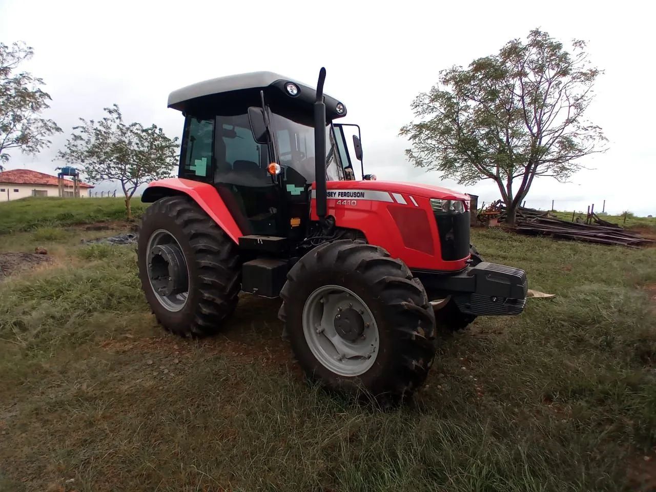 Trator Massey Ferguson 4410