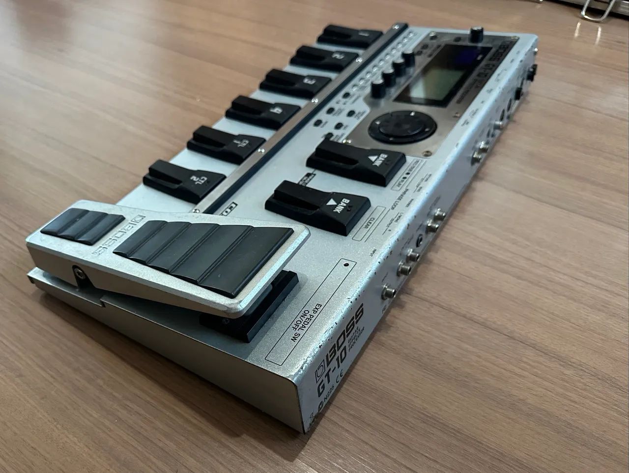 その他 BOSS GT-10 Boss GT-10 - Pedaleira de Guitarra Multi-Efeitos