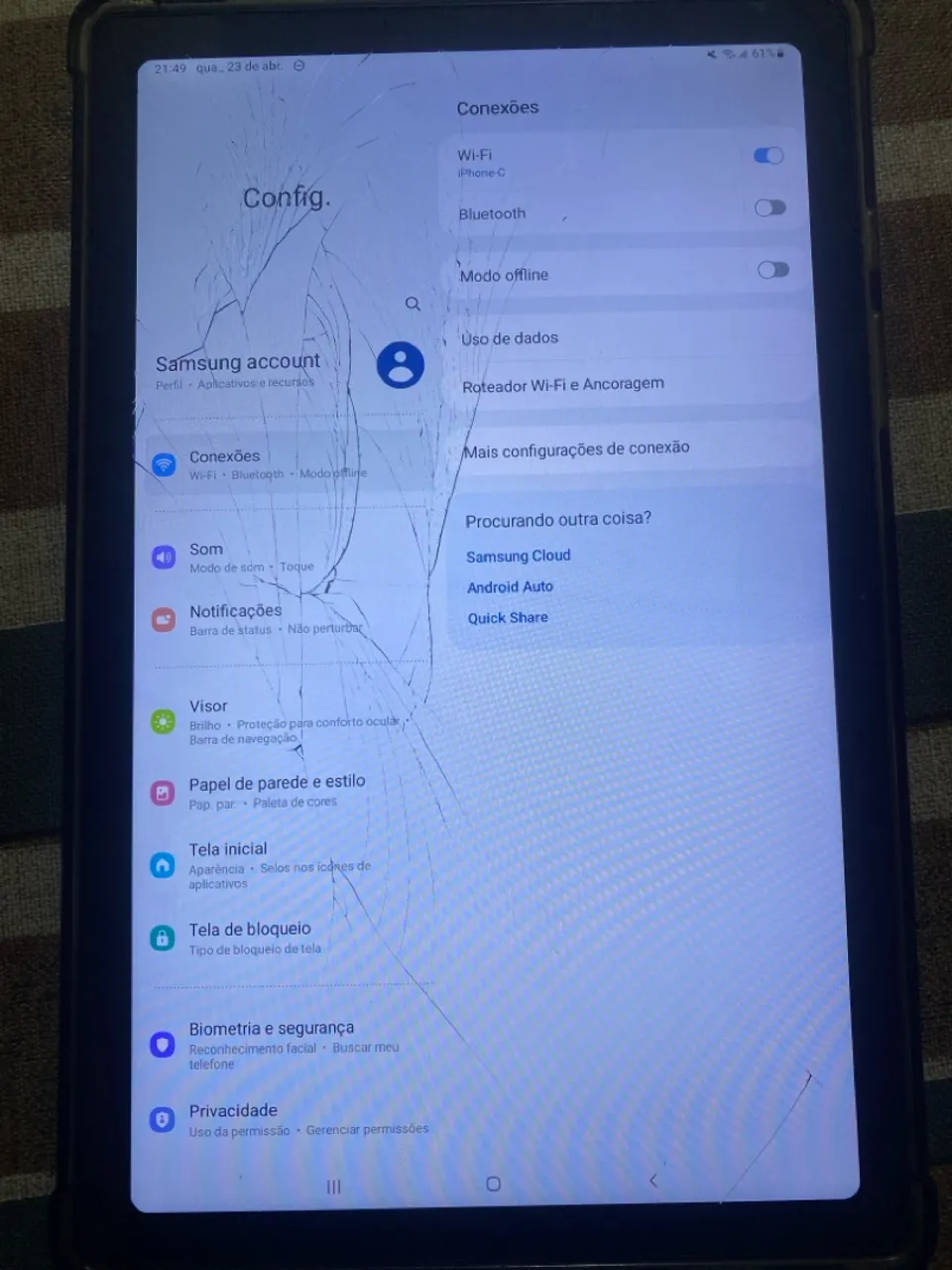 Tablet Galaxy Tab A7 com tela trincada