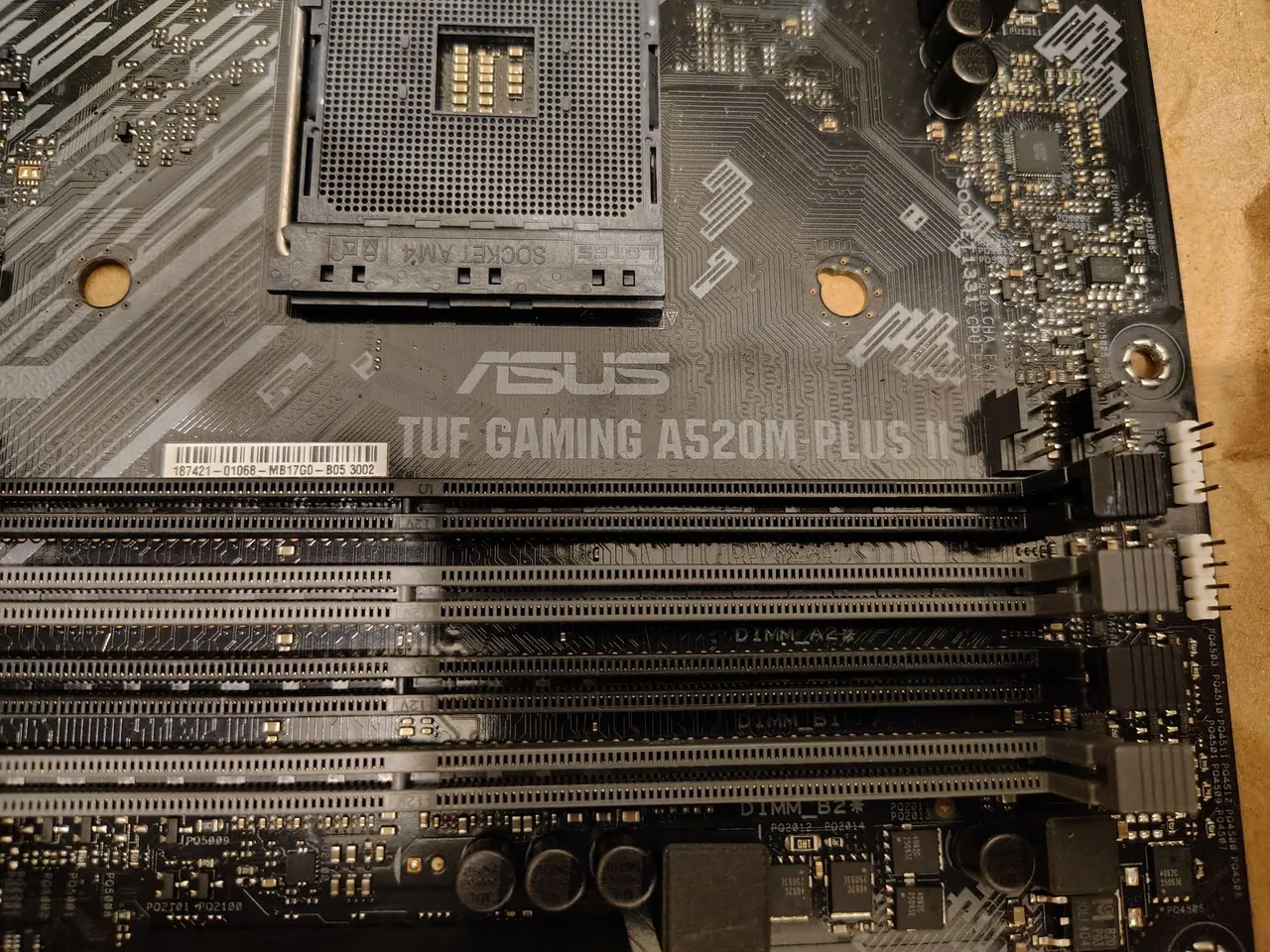 Placa-Mãe ASUS TUF GAMING A520M-PLUS II COM DEFEITO