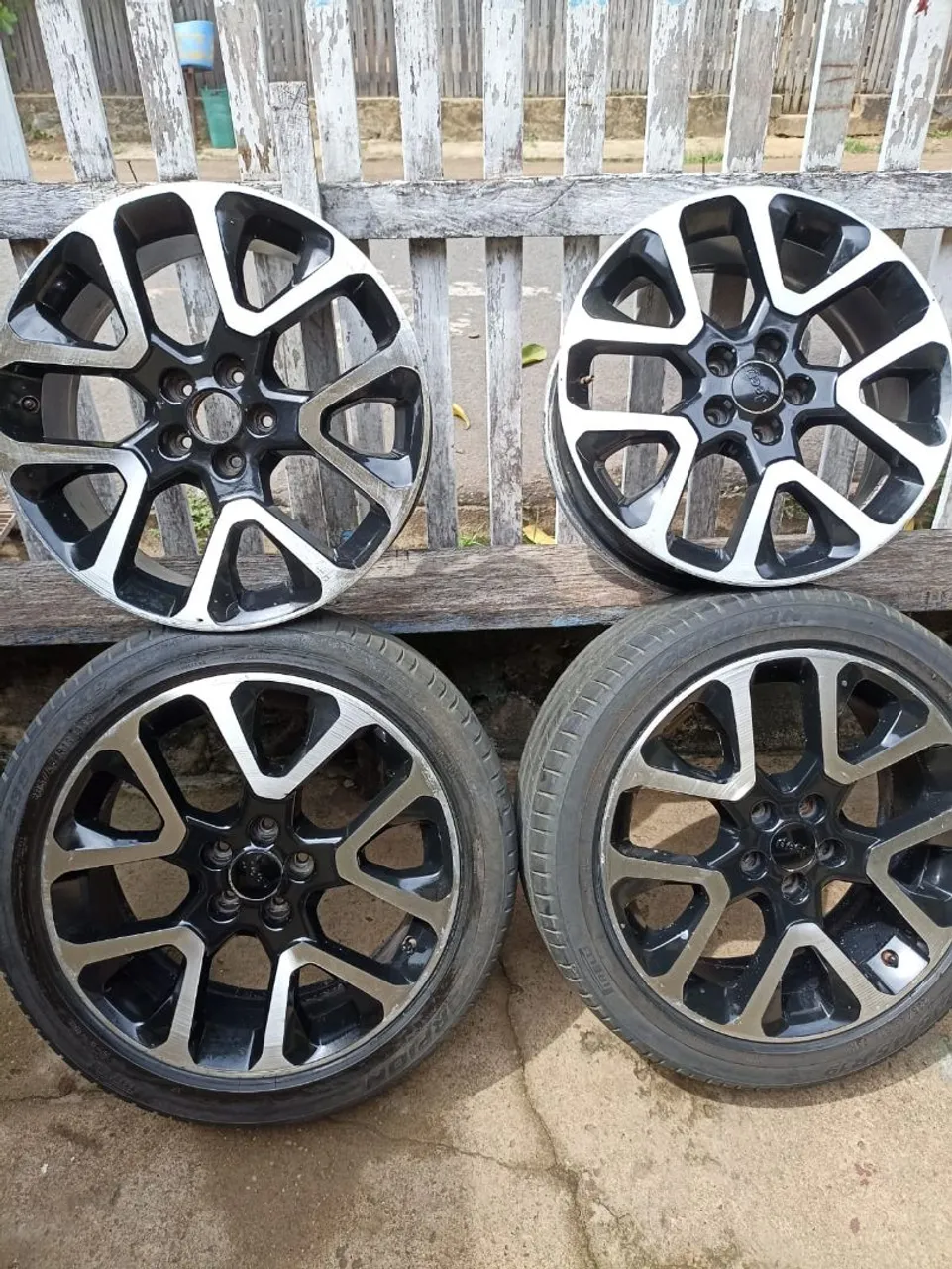 Jogo de Rodas Jeep Compass com Aro 19