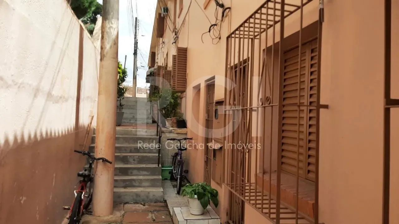 Casa em condominioi fechado ,semi mobiliada com um quarto, podendo ser dividido em dois es - Foto 5