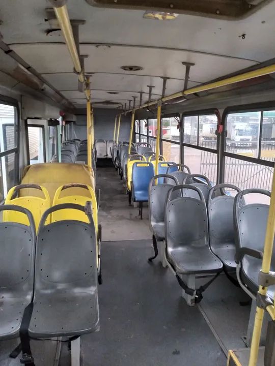 Ônibus Escolar em Ótimo estado - Foto 5