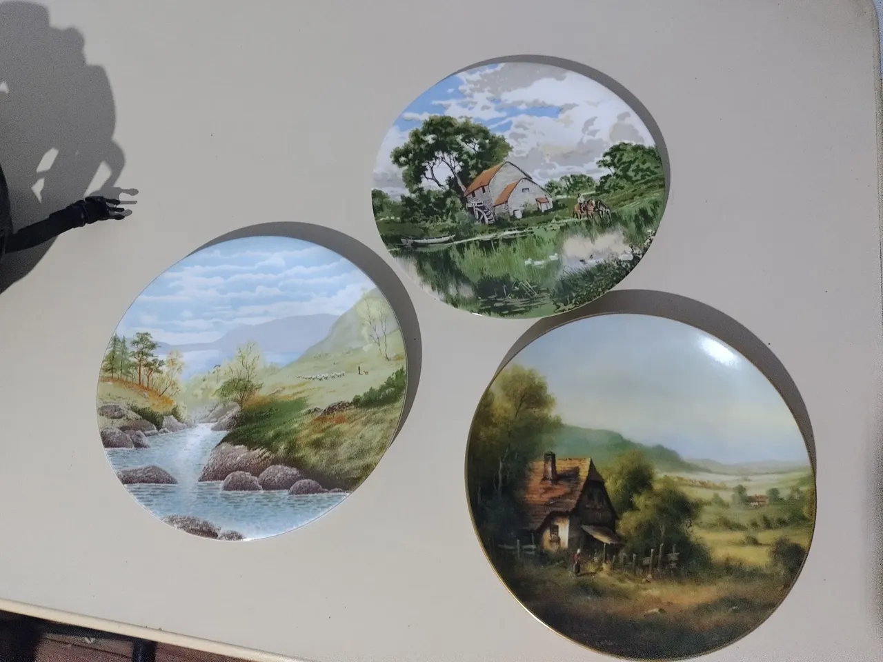 Prato de Porcelana Decorativo Pintados a Mão(3 unidades)