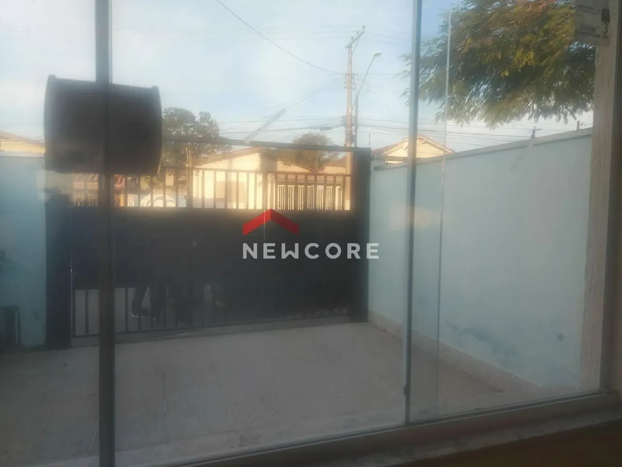 Casa de Vila em Rua Urbano Figueira - Centro - Tremembé/SP