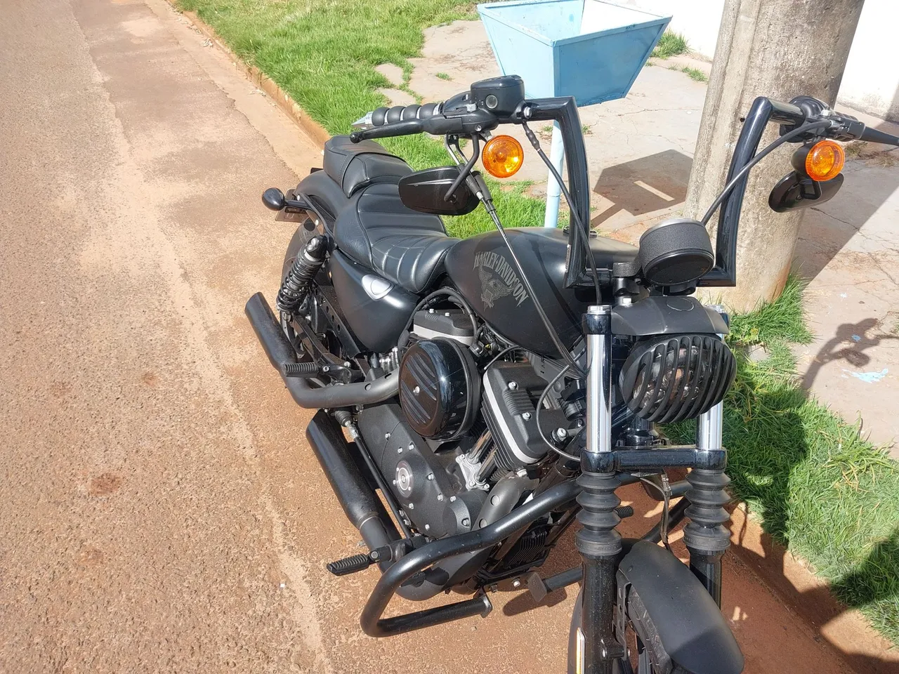 Harley 883