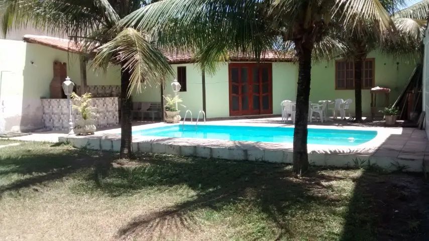 Casa com piscina para temporada em Rio das Ostras