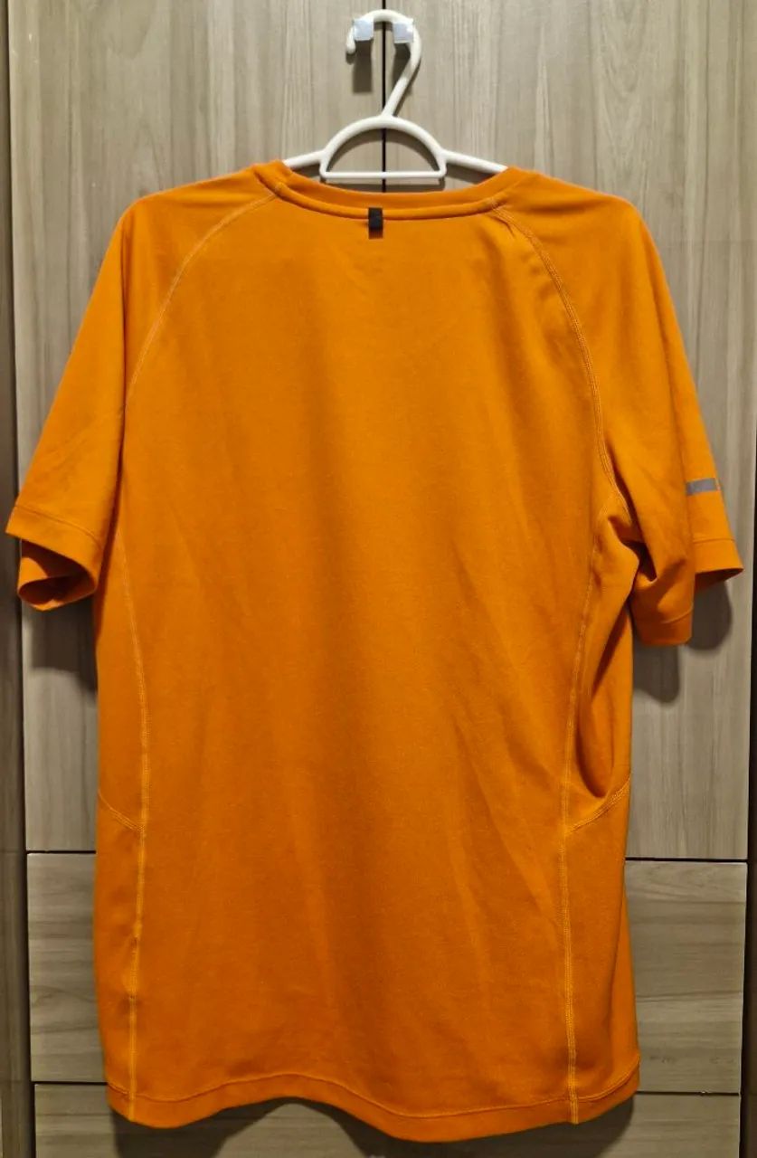 Camisa Dry-Fit Nike Running tamanho M  - Foto 2